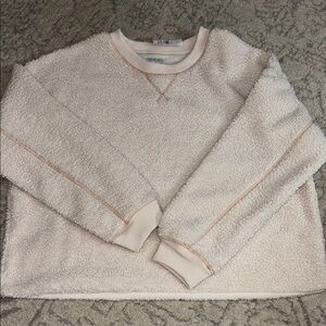 ✨AE Sherpa Sweatshirt
✨NWT
✨Medium